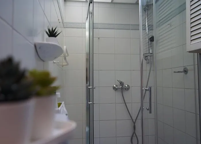 - 6 People - 3 Bedrooms - Wi-fi - Smart-tv *