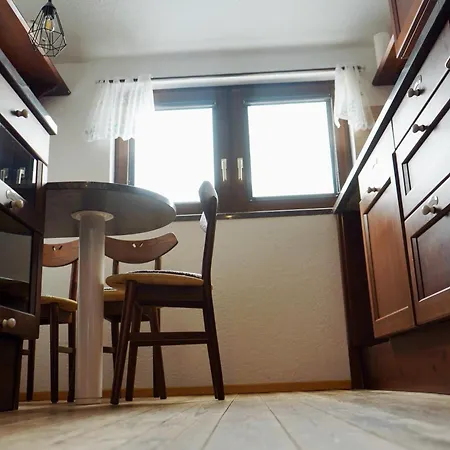 Xl - Free Parking - 6 People - 4 - Wifi - Kitchen Apartment *