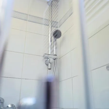 Xl - Free Parking - 6 People - 4 - Wifi - Kitchen *